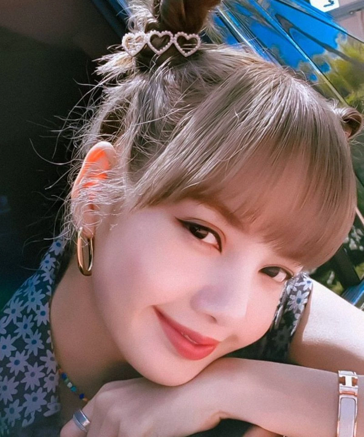 น่ารักไปอีกแบบ! "ลิซ่า BLACKPINK” แบบไม่มีผมหน้าม้า