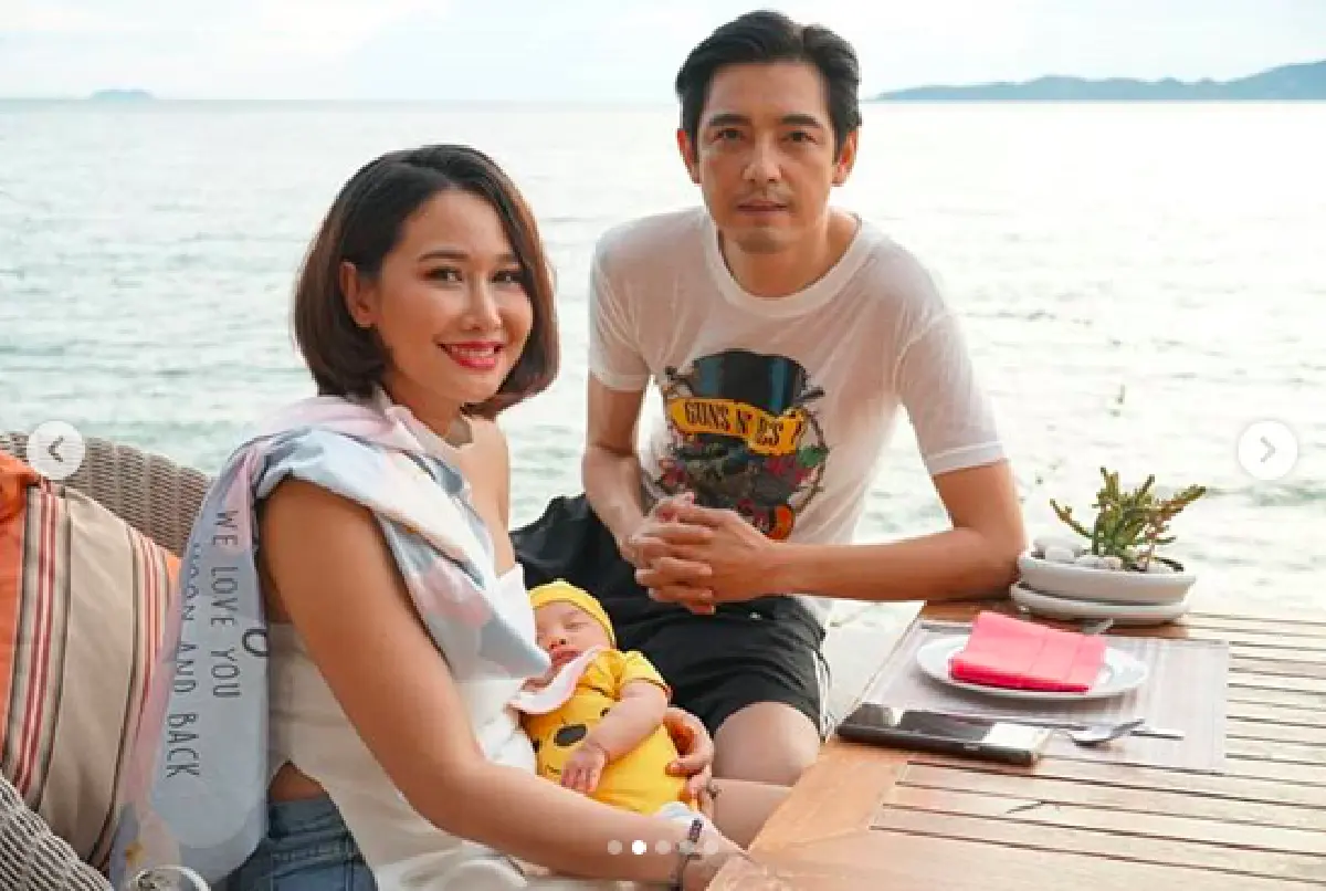 “ศรราม-ติ๊ก” พา "น้องวีจิ” และครอบครัว ไปเที่ยวทะเล ลงน้ำเป็นครั้งแรก!!
