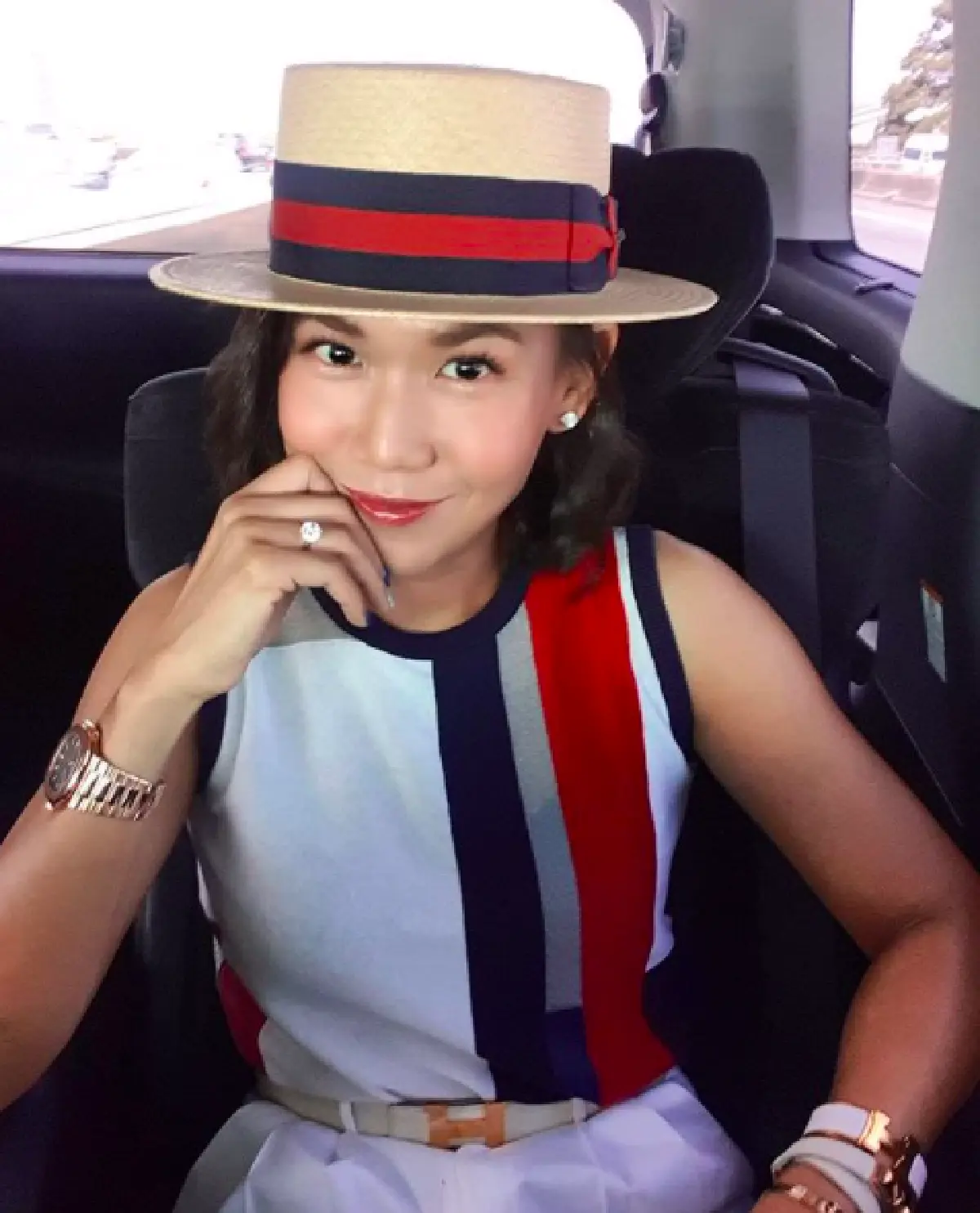 น่ารักชวนฟิน “น้าเน็ก” จุ๊บแก้ม "กาละแมร์” แฟนคลับจิ้นหนักมาก แห่เชียร์ให้คบกัน