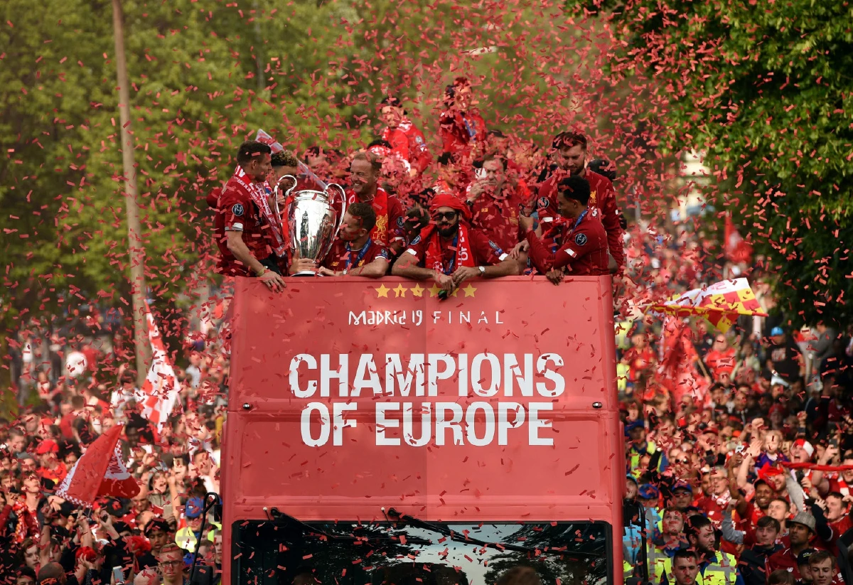 เดอะค็อปครึ่งล้านร่วมแห่ฉลองแชมป์ยูซีแอลสุดยิ่งใหญ่