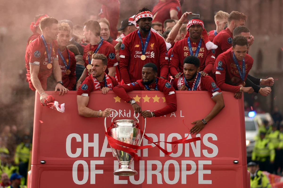 เดอะค็อปครึ่งล้านร่วมแห่ฉลองแชมป์ยูซีแอลสุดยิ่งใหญ่