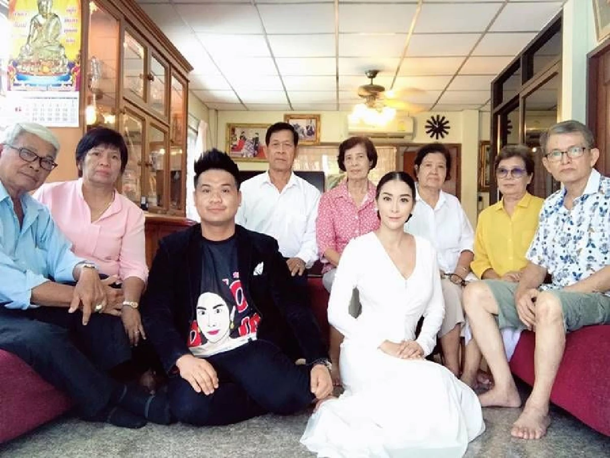 2 ตระกูลรวมเป็นหนึ่ง! "ดีเจต้น" ถือฤกษ์ดีวันนี้สู่ขอ "ใหม่ สุคนธวา” อย่างอบอุ่น