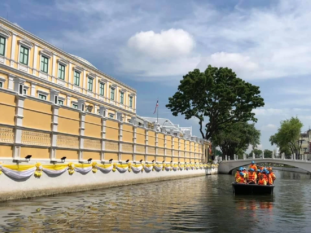 "พี่น้อง 3 ป." ลงเรือลำเดียวกันตรวจการพัฒนาคูเมืองส่งเสริมการท่องเที่ยว