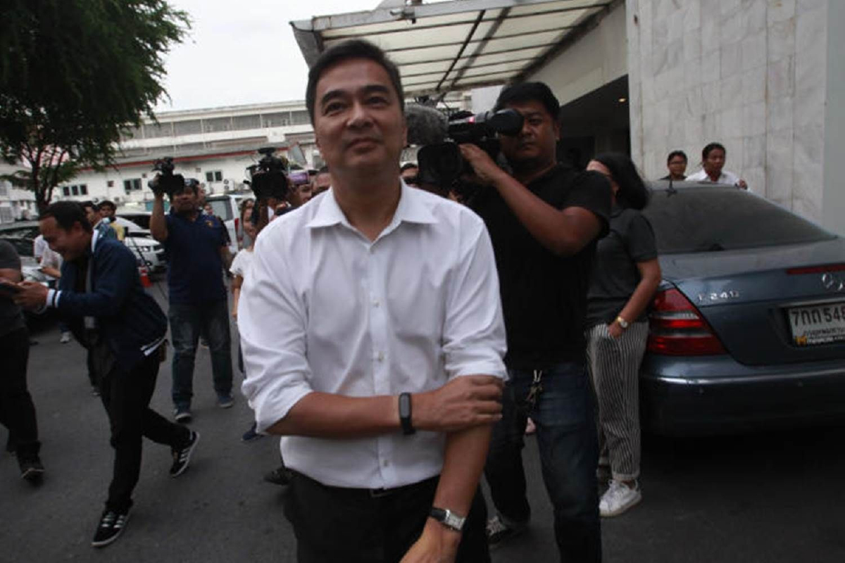 ประชาธิปัตย์ถกเดือดยังไม่ลงตัวหนุนหรือไม่หนุนรัฐบาล ประชาธิปัตย์ถกเดือดยังไม่ลงตัวหนุนหรือไม่หนุนรัฐบาล