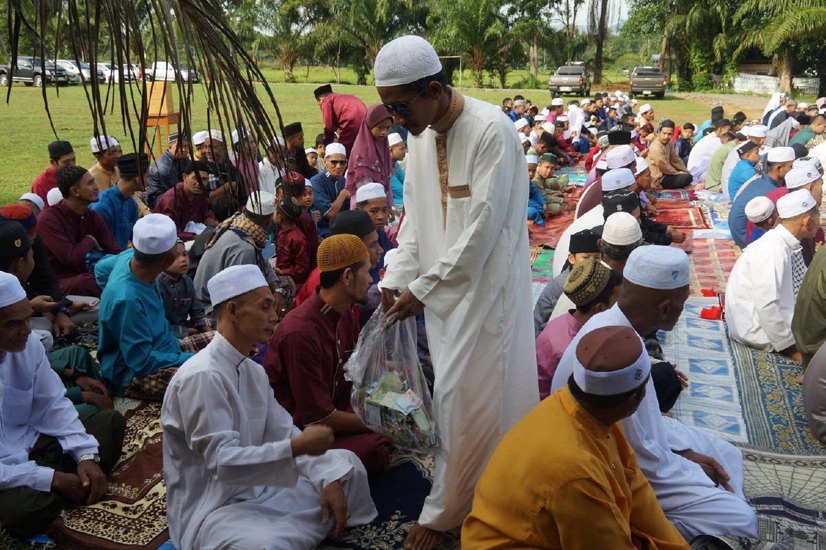 ชาวไทยมุสลิมอ.สุไหงปาดีร่วมฉลองฮารีรายออีฎิ้ลฟิตรี