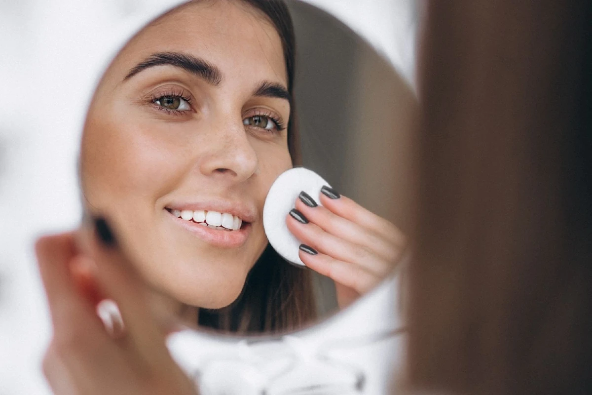 มันมาแน่!... 7 เรื่องแย่ๆ แค่ลืมล้างเมกอัพ