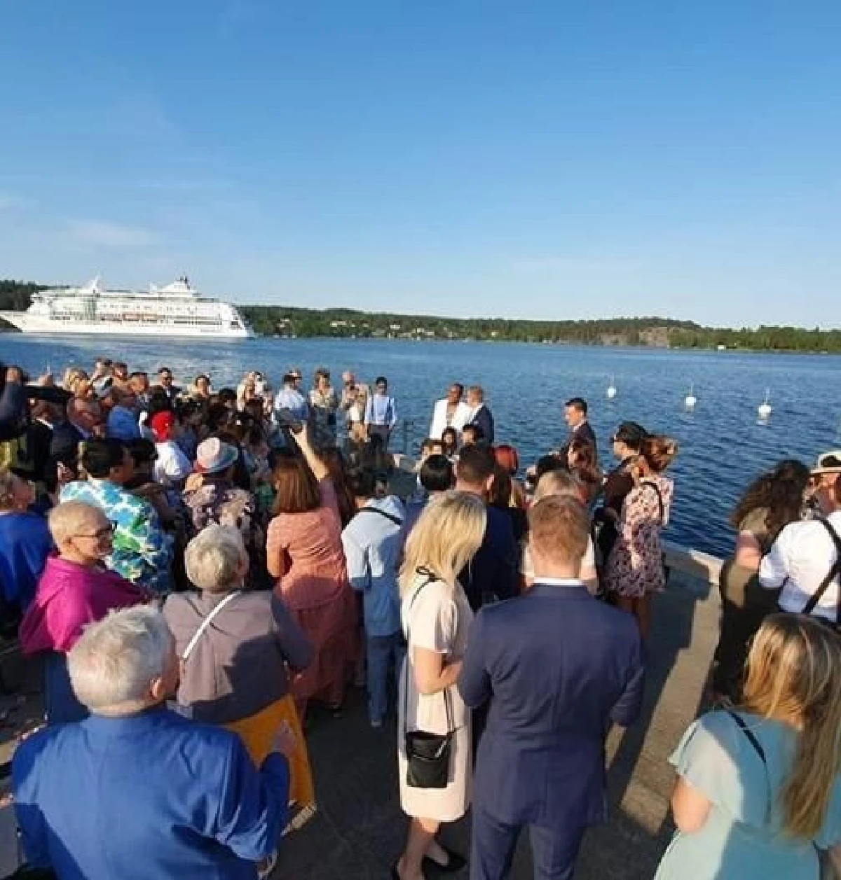 วิวาห์สุดชื่นมื่น “รัศมีแข” เข้าพิธีวิวาห์กับแฟนหนุ่มชาวสวีเดน หลังคบหามานาน 12 ปี