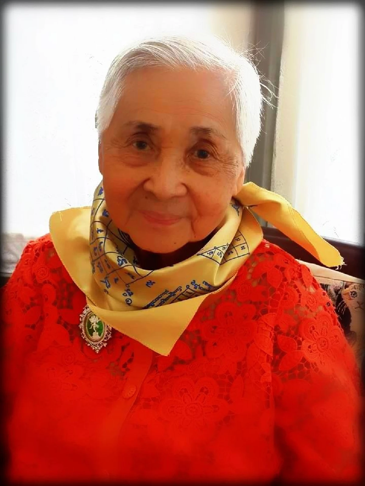 โปรดเกล้าฯพระราชทานเหรียญรัตนาภรณ์ "พลเอกหญิง ท่านผู้หญิงอภิรดี ยิ่งเจริญ"