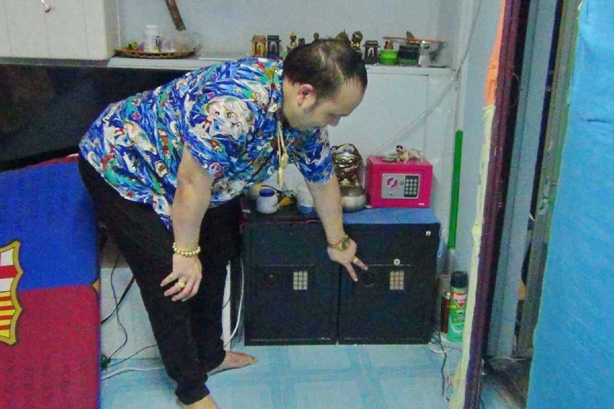 เซียนพระดังแจ้งความจับอดีตภรรยาลักทรัพย์16.3ล้านบาท เซียนพระดังแจ้งความจับอดีตภรรยาลักทรัพย์16.3ล้านบาท