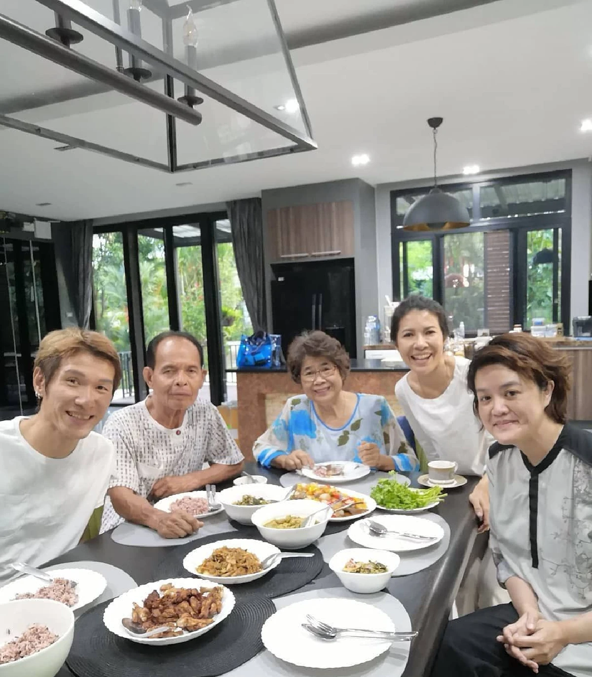 ยังไม่เลิก! ตุ๊ยตุ่ย พุทธชาด เปิดใจคบแฟนสาว 2 ปี มีปัญหาปรับจูนกันไม่ได้