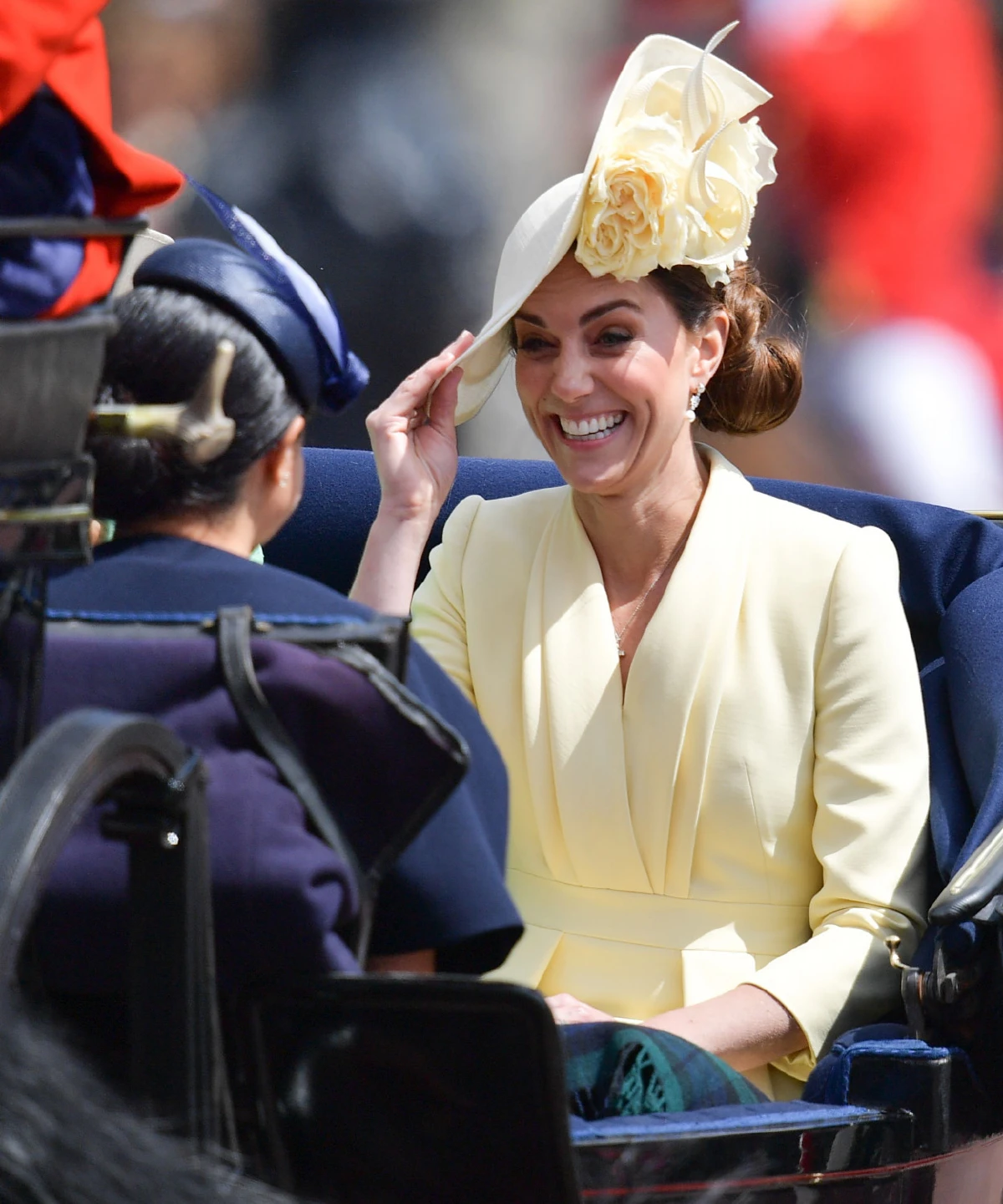 อลังการงานวันเฉลิมฯ องค์ชายน้อยออกสีหบัญชรครั้งแรก