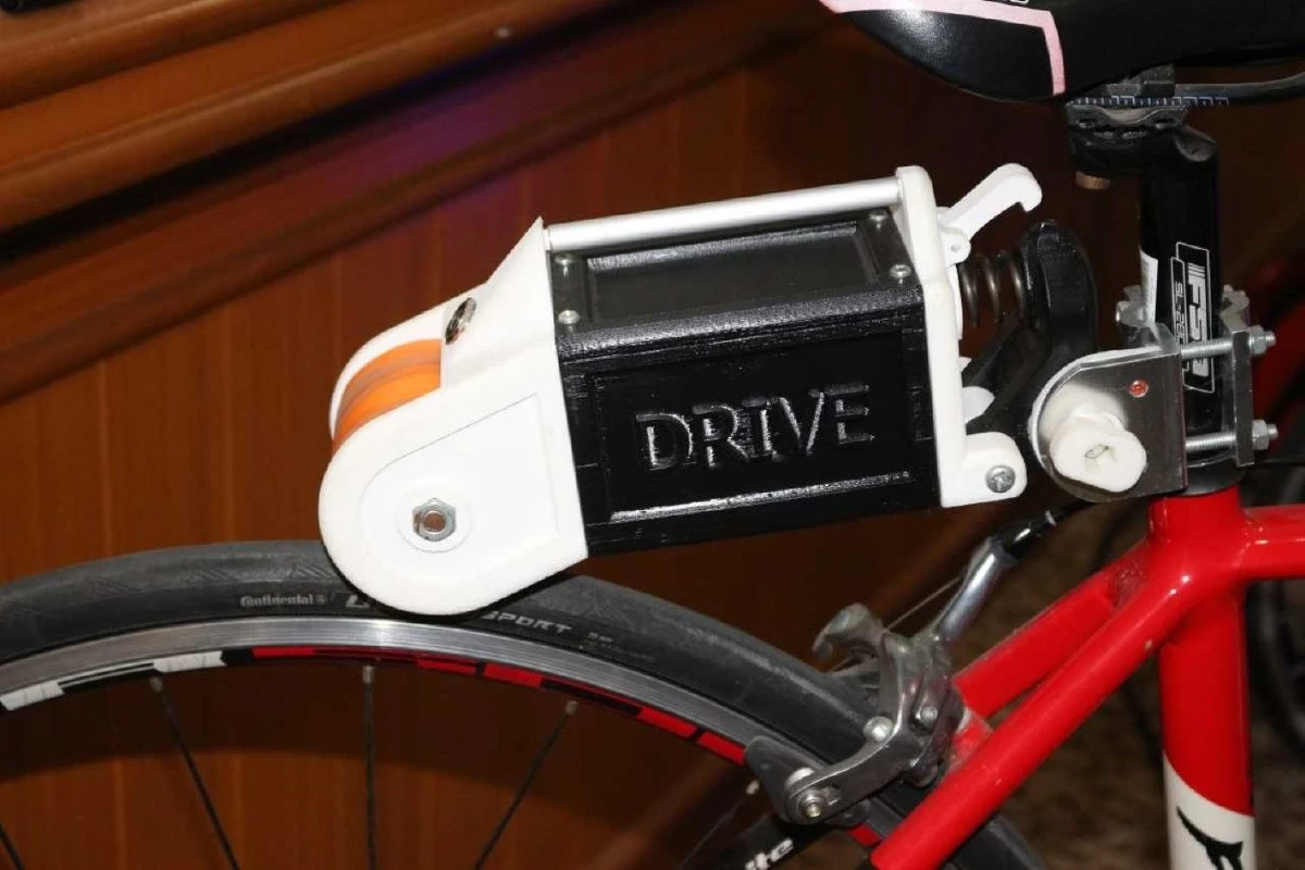 ม.นเรศวรเจ๋ง!พัฒนาชุดอุปกรณ์เปลี่ยนจักรยานธรรมดาให้วิ่งด้วยไฟฟ้า