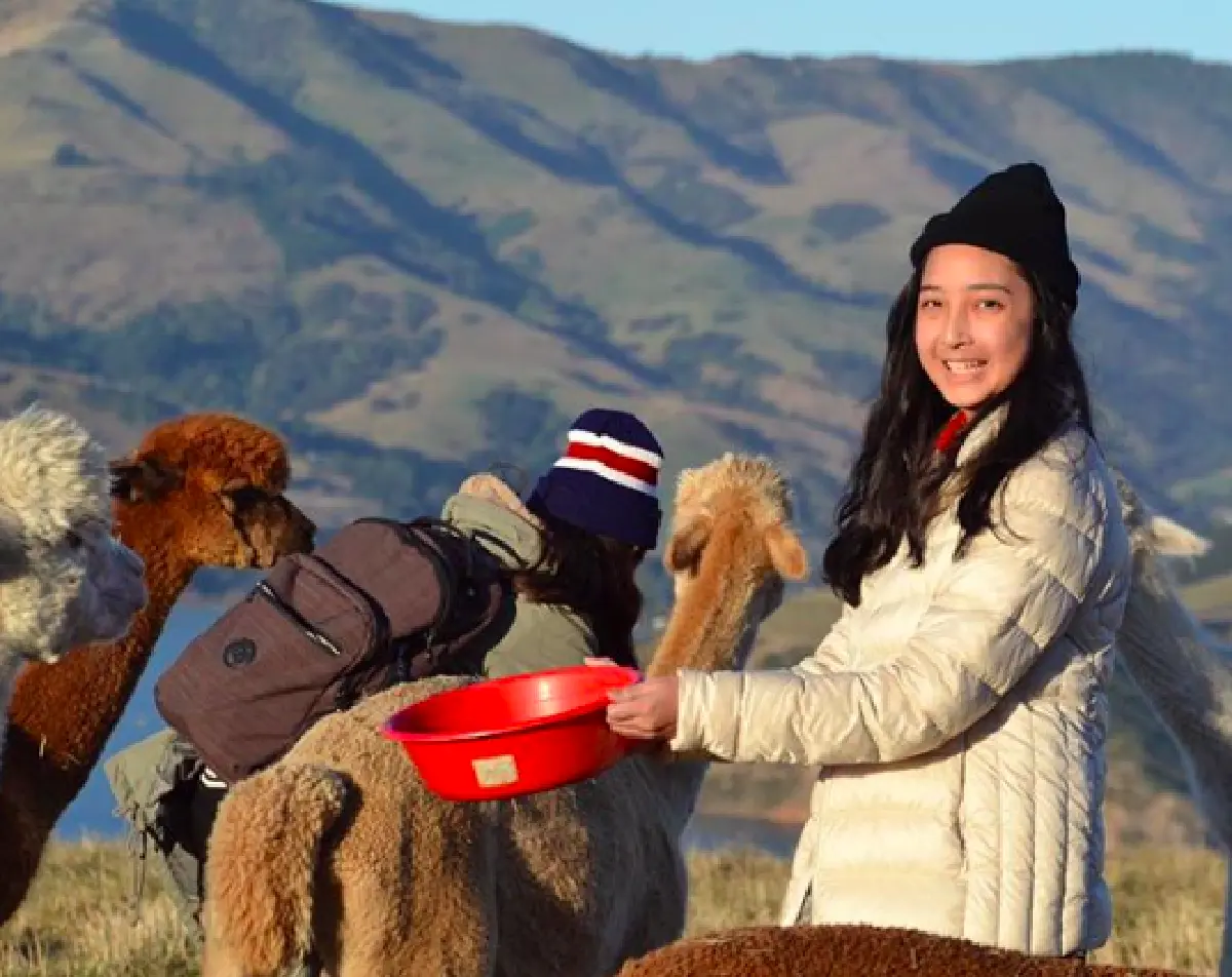 ดูนางให้ดูแม่ "น้องเนย" ลูกสาวสุดที่รัก "กวาง กมลชนก” โตเป็นสาวสวยขึ้นทุกวัน