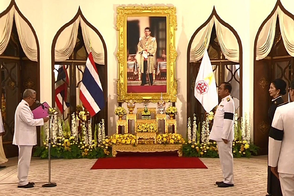 โปรดเกล้าฯแต่งตั้งพล.อ.ประยุทธ์เป็นนายกฯคนที่29 โปรดเกล้าฯแต่งตั้งพล.อ.ประยุทธ์เป็นนายกฯคนที่29