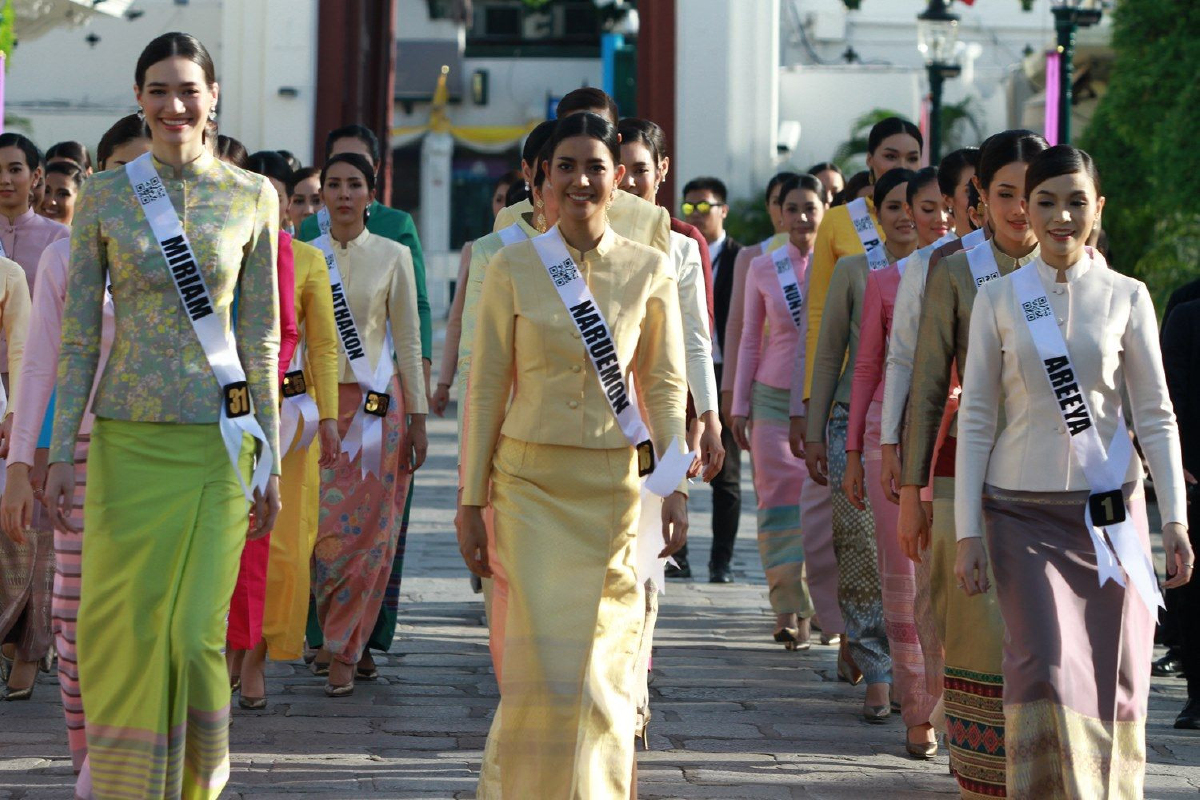 58 สาวงามร่วมกิจกรรมรอบเกาะรัตนโกสินทร์ 58 สาวงามร่วมกิจกรรมรอบเกาะรัตนโกสินทร์