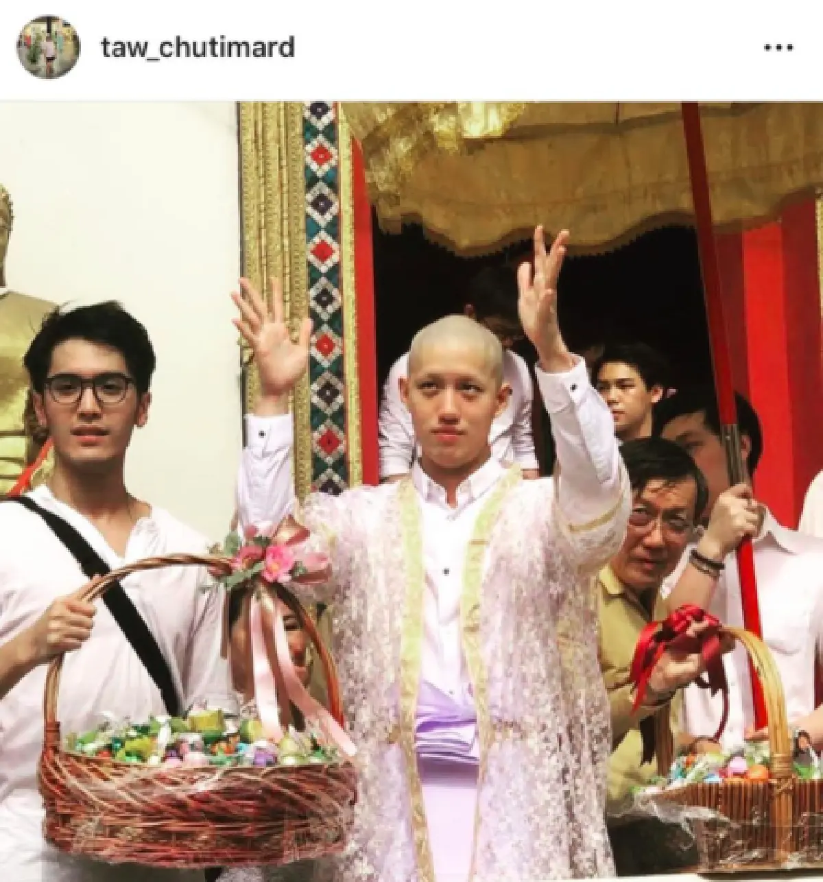 “ต่อ ธนภพ” เข้าพิธีอุปสมบทแบบเงียบๆ เพื่อศึกษาธรรมะและทดแทนพระคุณพ่อแม่