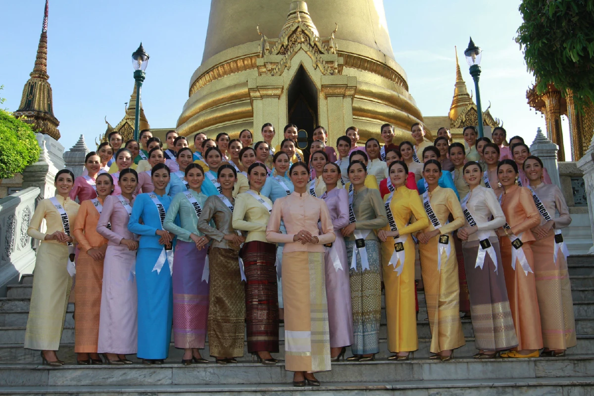 58 สาวงามร่วมกิจกรรมรอบเกาะรัตนโกสินทร์