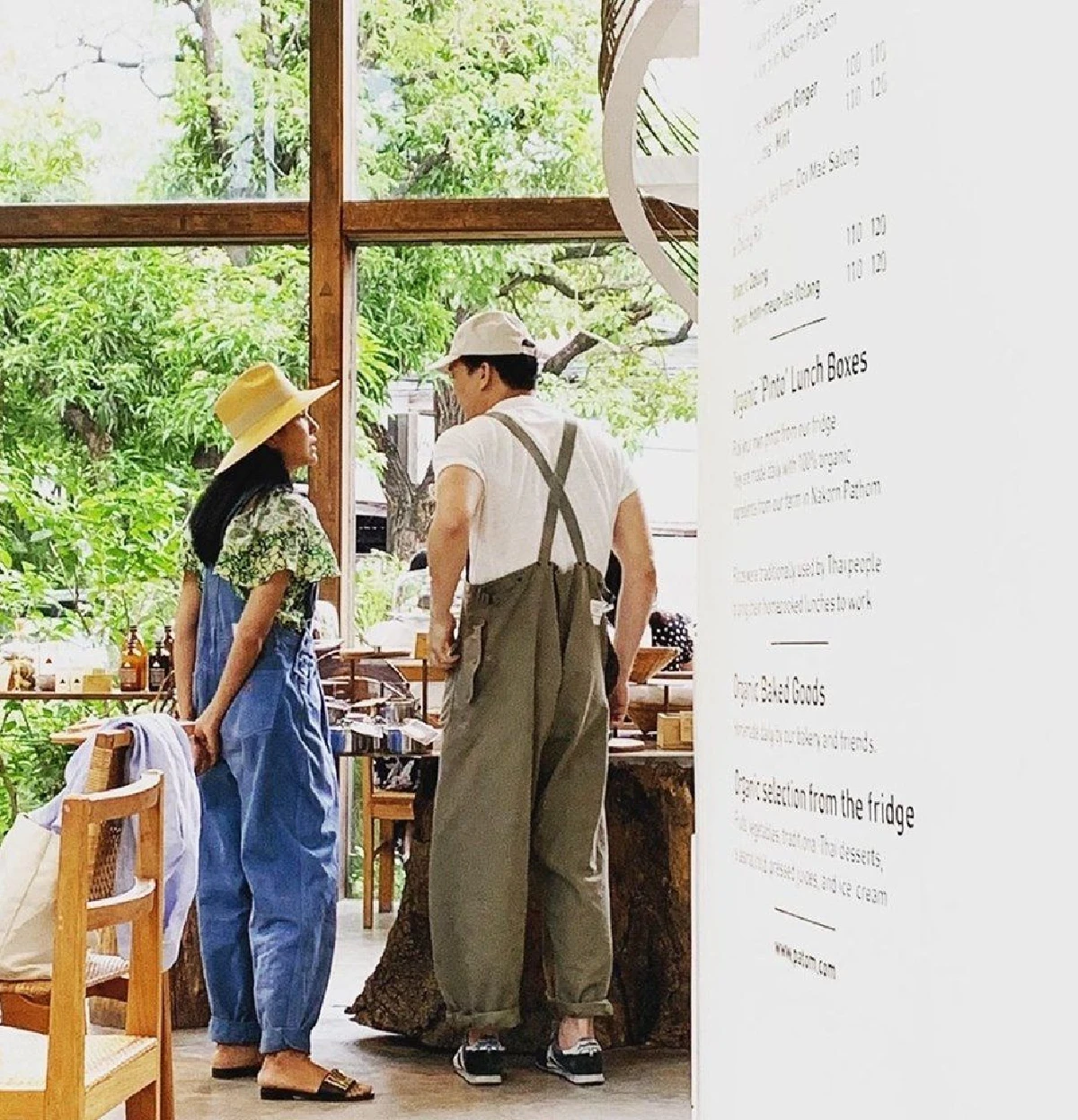 “เคน ธีรเดช” กับแฟชั่นชุดเอี๊ยมที่เจ้าตัวชอบใส่มาก ดูดี เท่ และคูลสุดๆ