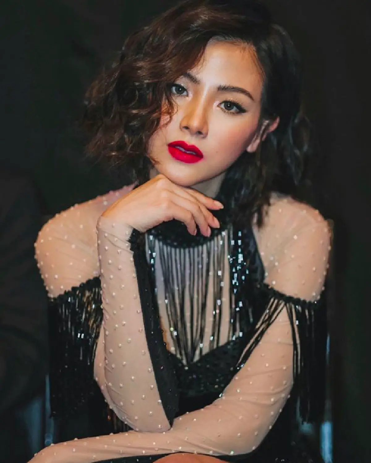 “ใบเฟิร์น พิมพ์ชนก” ยิ่งโตยิ่งแซ่บ! กับทรงผมหยิกลอนฟู ชิคๆ สุดเก๋