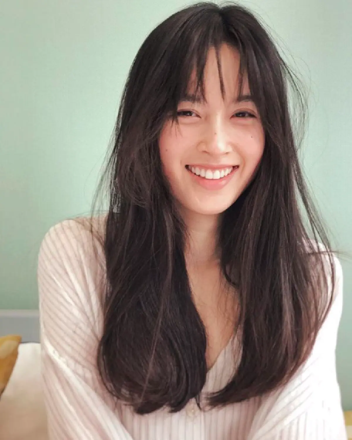 รวมแบบผม "หน้าม้าซีทรู" เหล่าสาวๆ คนบันเทิงที่เปลี่ยนลุคให้ดูสดใส ปนแบ๊วเบาๆ