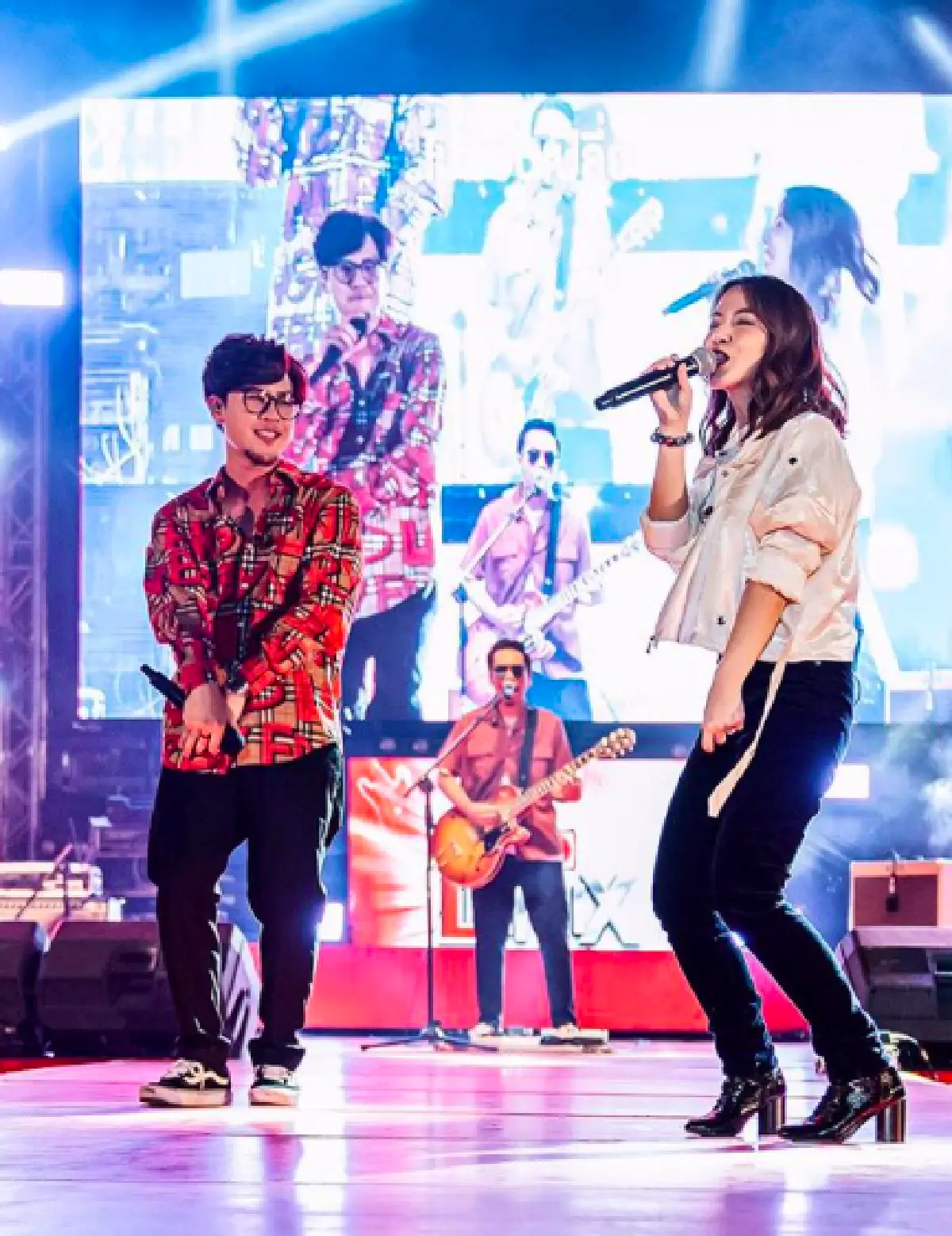 "ทอม-โอ-มน” ถ่ายภาพร่วมเฟรมเดียวกัน หลังรวมตัวโชว์ครั้งสุดท้ายในนาม “Room39”