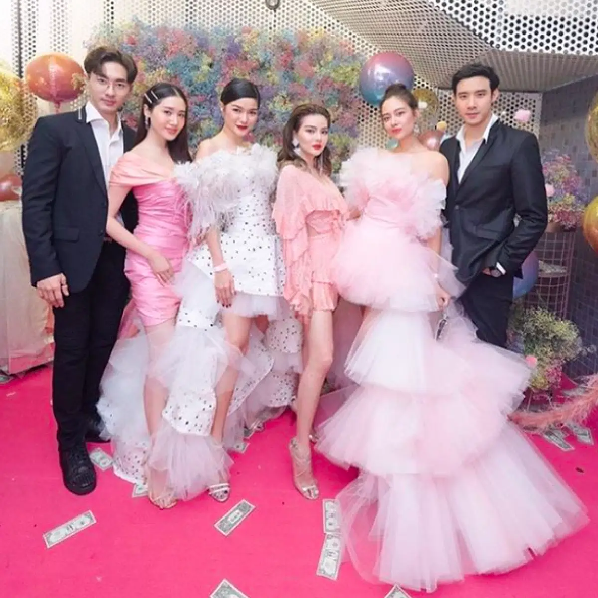 ไม่มีคำว่าธรรมดา! "ดิว อริสรา” จัดปาร์ตี้ฉลองวันเกิดอายุ 29 ในธีม Crazy Rich Asians