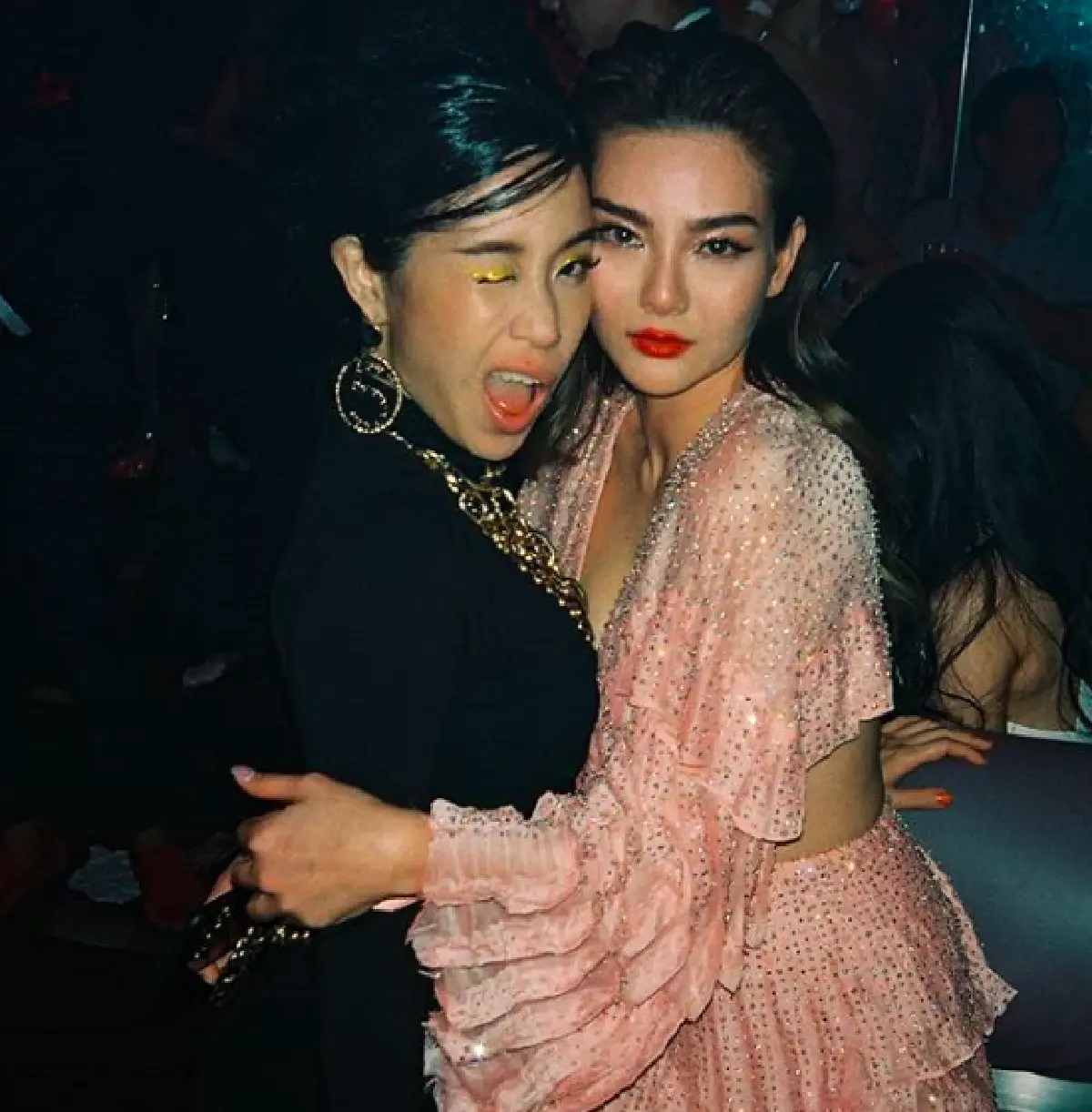 ไม่มีคำว่าธรรมดา! "ดิว อริสรา” จัดปาร์ตี้ฉลองวันเกิดอายุ 29 ในธีม Crazy Rich Asians