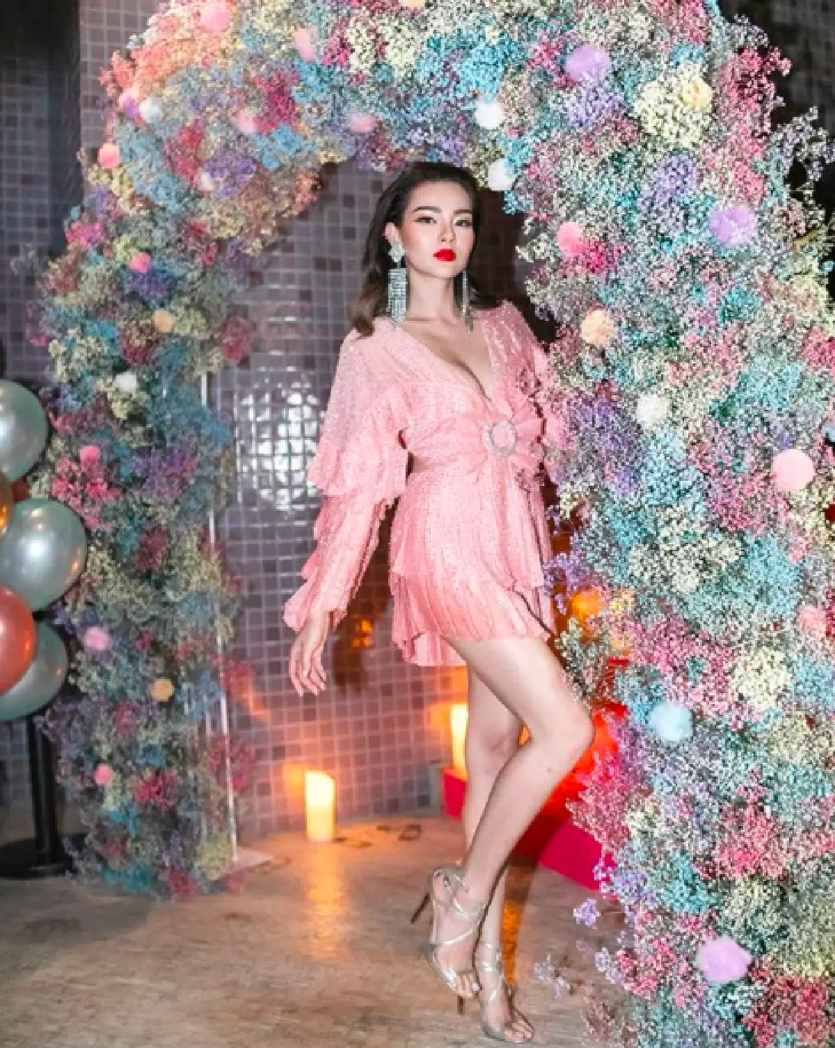 ไม่มีคำว่าธรรมดา! "ดิว อริสรา” จัดปาร์ตี้ฉลองวันเกิดอายุ 29 ในธีม Crazy Rich Asians