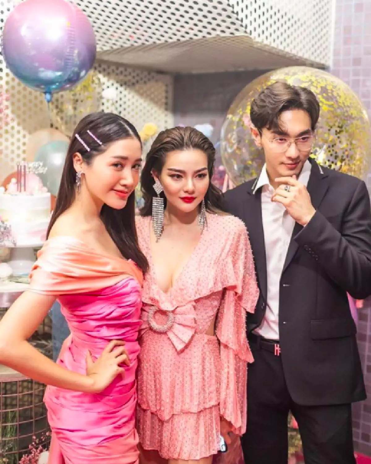 ไม่มีคำว่าธรรมดา! "ดิว อริสรา” จัดปาร์ตี้ฉลองวันเกิดอายุ 29 ในธีม Crazy Rich Asians