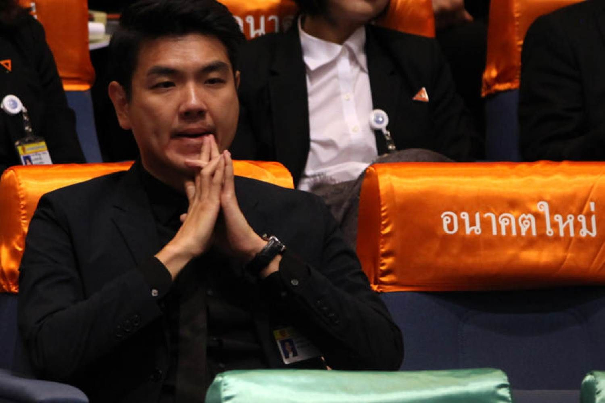 "ปิยบุตร"ชี้"บิ๊กตู่"พลาดแล้วตกเป็นโมฆะบุรุษทำผิดรัฐธรรมนูญเข้าร่วมประชุมครม.ไม่ได้ "ปิยบุตร"ชี้"บิ๊กตู่"พลาดแล้วตกเป็นโมฆะบุรุษทำผิดรัฐธรรมนูญเข้าร่วมประชุมครม.ไม่ได้
