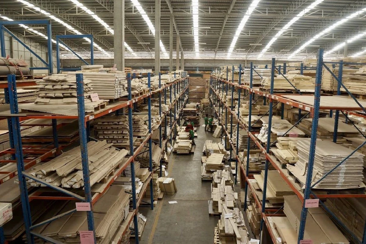 "สมชาย ศรีสกุลภิญโญ" ผู้บุกเบิกเฟอร์นิเจอร์แบรนด์”สตาร์มาร์ค”เบื้องหลังโซฟาหลุยส์ในฉากละคร