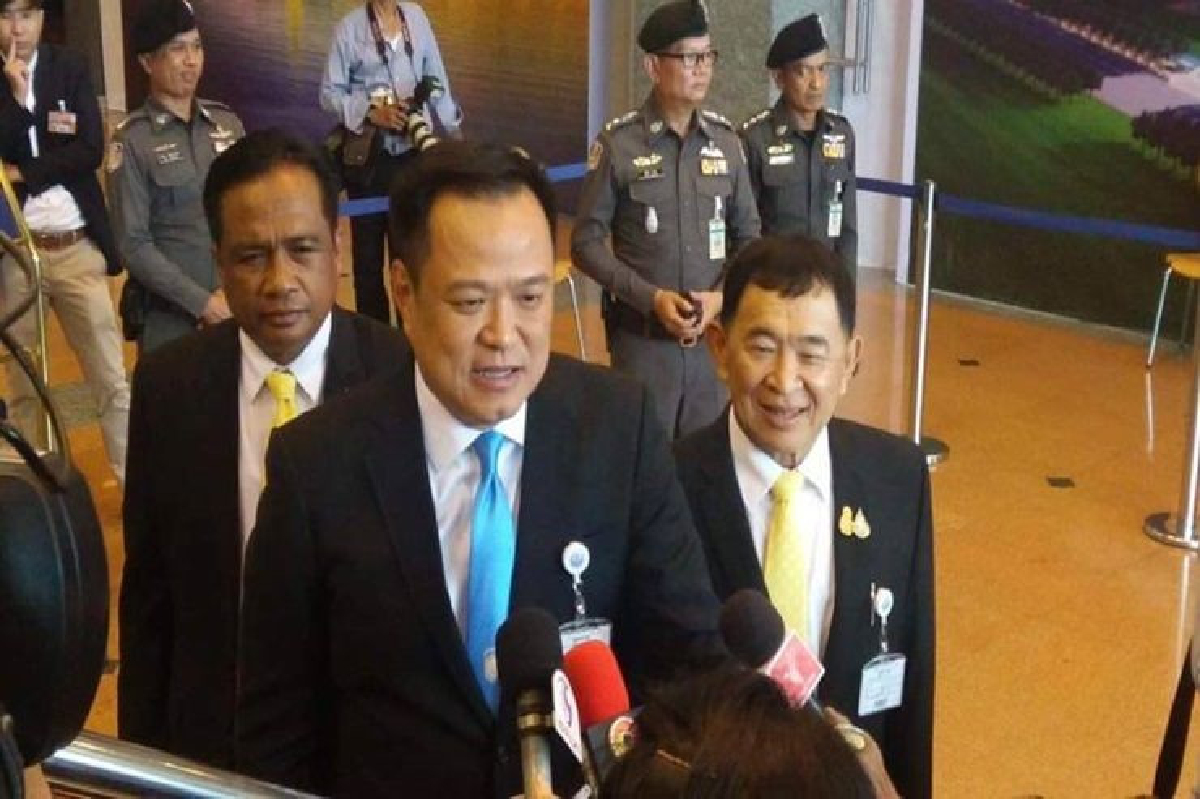 "อนุทิน" เผย ส่งนโยบายกัญชา ให้คณะกรรมการพรรคร่วมพิจารณา "อนุทิน" เผย ส่งนโยบายกัญชา ให้คณะกรรมการพรรคร่วมพิจารณา