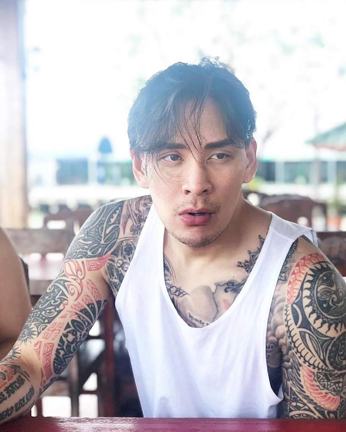 มันจบไม่สวยหรอก! แทค ภรัณยู ออกโรงเตือนดาราเลิกยุ่งกับยาเสพติด