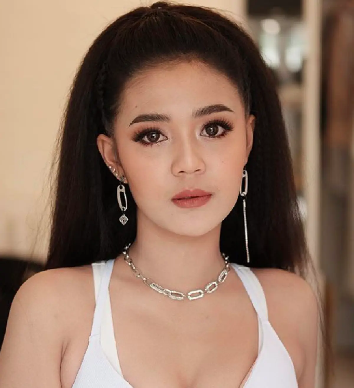 สก๊อยร้อยแปด! “ลำไย ไหทองคํา” กับท่าขับบิ๊กไบค์สุดแซ่บ คนขอซ้อนให้พรึ่บ