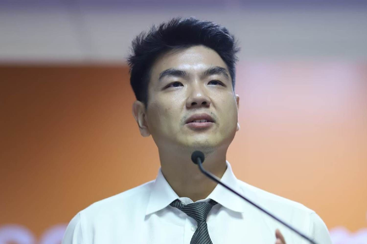 "ปิยบุตร"ลั่นอนาคตใหม่เตรียม 3 ภารกิจจัดการมรดกคสช. "ปิยบุตร"ลั่นอนาคตใหม่เตรียม 3 ภารกิจจัดการมรดกคสช.