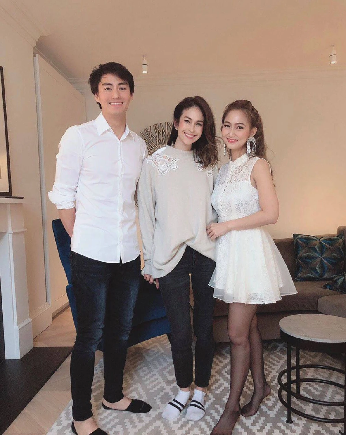 นาวิน ต้าร์-ไฮโซน้ำหวาน ทุ่มเงิน 100 ล้าน ซื้อบ้านที่อังกฤษ มีเพื่อนบ้านเป็น พอลล่า