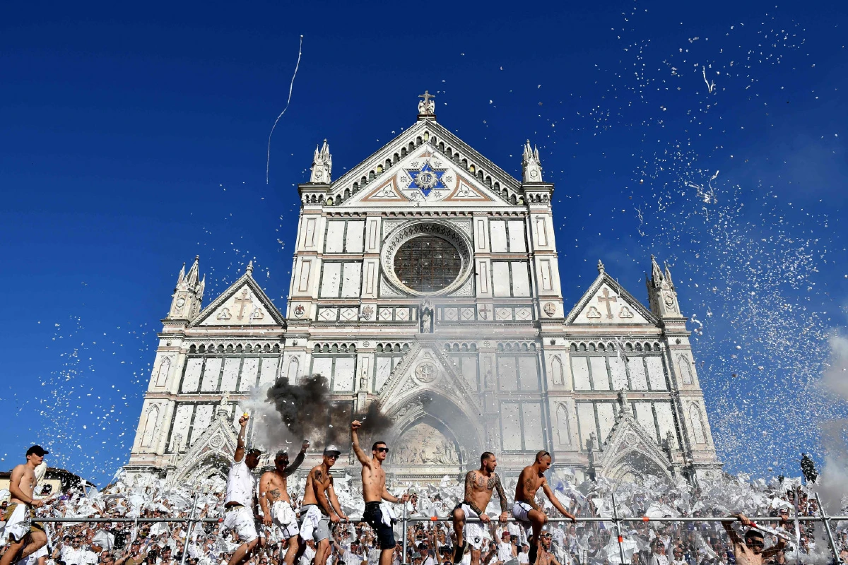 กีฬาลูกผู้ชาย "กัลโช่ สโตริโก้" บรรพบุรุษแห่งฟุตบอล