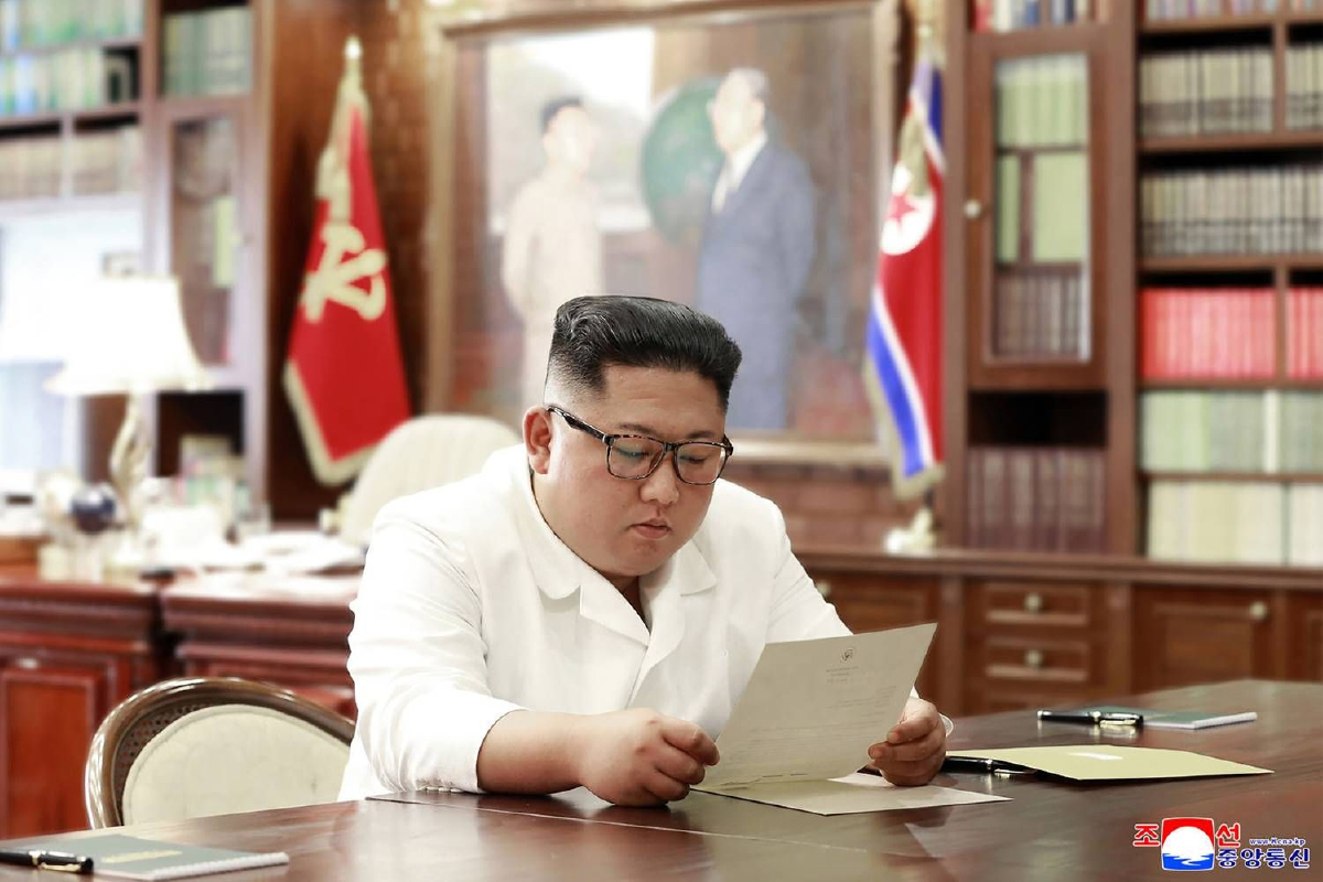 "คิม" ปลื้ม! ได้รับจดหมายส่วนตัวจาก "ทรัมป์" "คิม" ปลื้ม! ได้รับจดหมายส่วนตัวจาก "ทรัมป์"