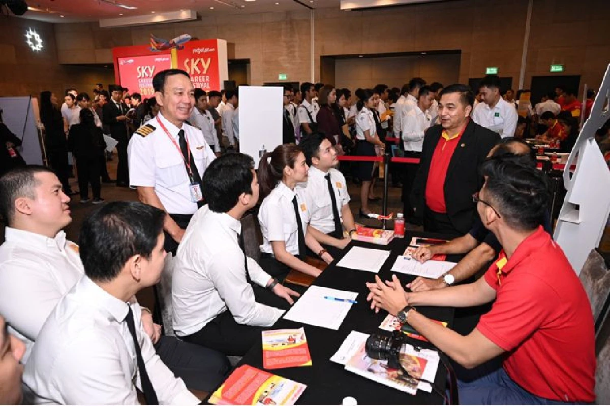ผู้สมัครมากกว่า 3,000 คนแห่เข้าร่วมงาน “Vietjet’s Sky Career Festival 2019” เพื่อสานฝันเข้าร่วมงานกับสายการบินเวียตเจ็ท
