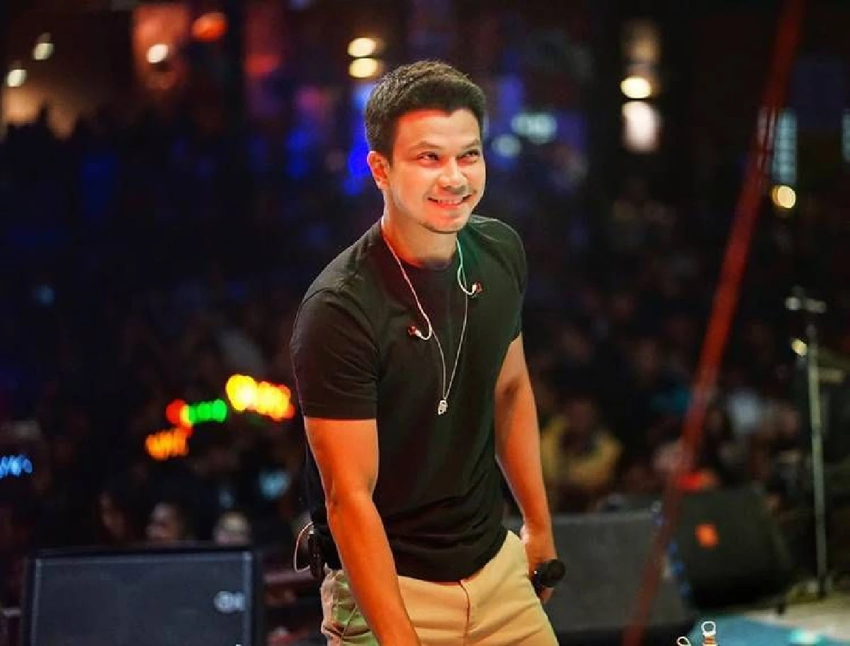 หนุ่ม กะลา หมดความอดทน! ถูกกลุ่มคนรุมทำร้ายผจก.คนในทีมที่จ. สุราษฎร์ธานี