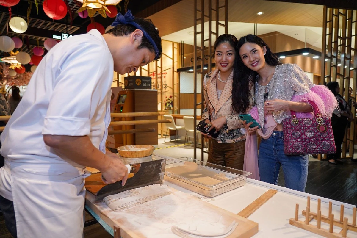 "ไอคอนสยาม" ยกทัพความอร่อยพร้อมเสิร์ฟใน "7 Wondrous Dining" มหัศจรรย์สรวงสวรรค์ของนักชิม กับโซนอาหารนานาชาติที่คัดสรรแล้วจากทั่วโลก