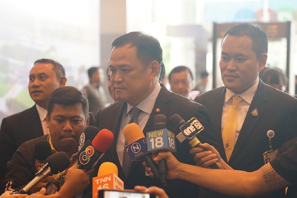 "อนุทิน" ยันรายชื่อรัฐมนตรีภูมิใจไทยไร้ปัญหา "อนุทิน" ยันรายชื่อรัฐมนตรีภูมิใจไทยไร้ปัญหา