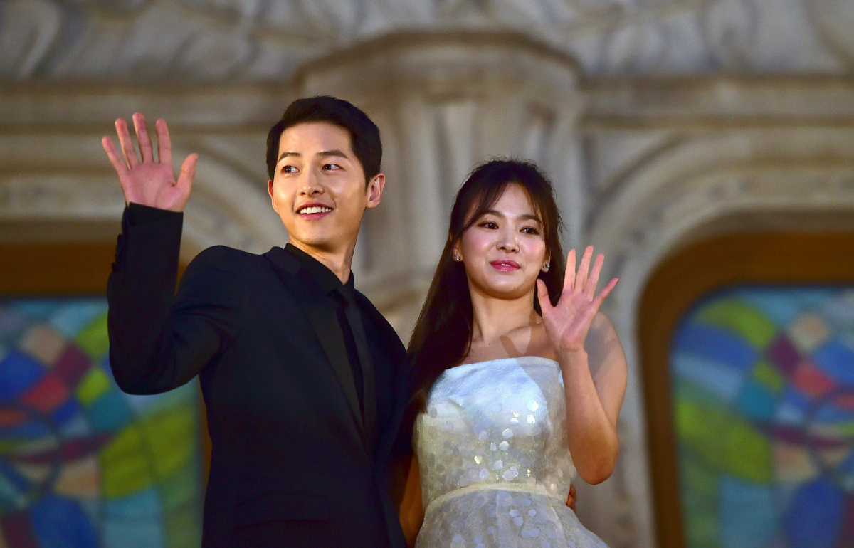 แฟนทั่วโลกตะลึง คู่รักซงจุงกิ-ซงเฮเคียวหย่าสายฟ้าแลบ แฟนทั่วโลกตะลึง คู่รักซงจุงกิ-ซงเฮเคียวหย่าสายฟ้าแลบ