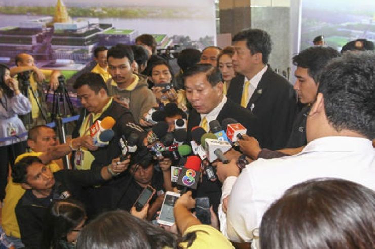 "เสรีพิศุทธ์"ป้อง ลูกพรรค ถูกจับค้ายา ยังบริสุทธิ์ ลั่น ส่งฟ้องเมื่อไรขับพ้นพรรค "เสรีพิศุทธ์"ป้อง ลูกพรรค ถูกจับค้ายา ยังบริสุทธิ์ ลั่น ส่งฟ้องเมื่อไรขับพ้นพรรค