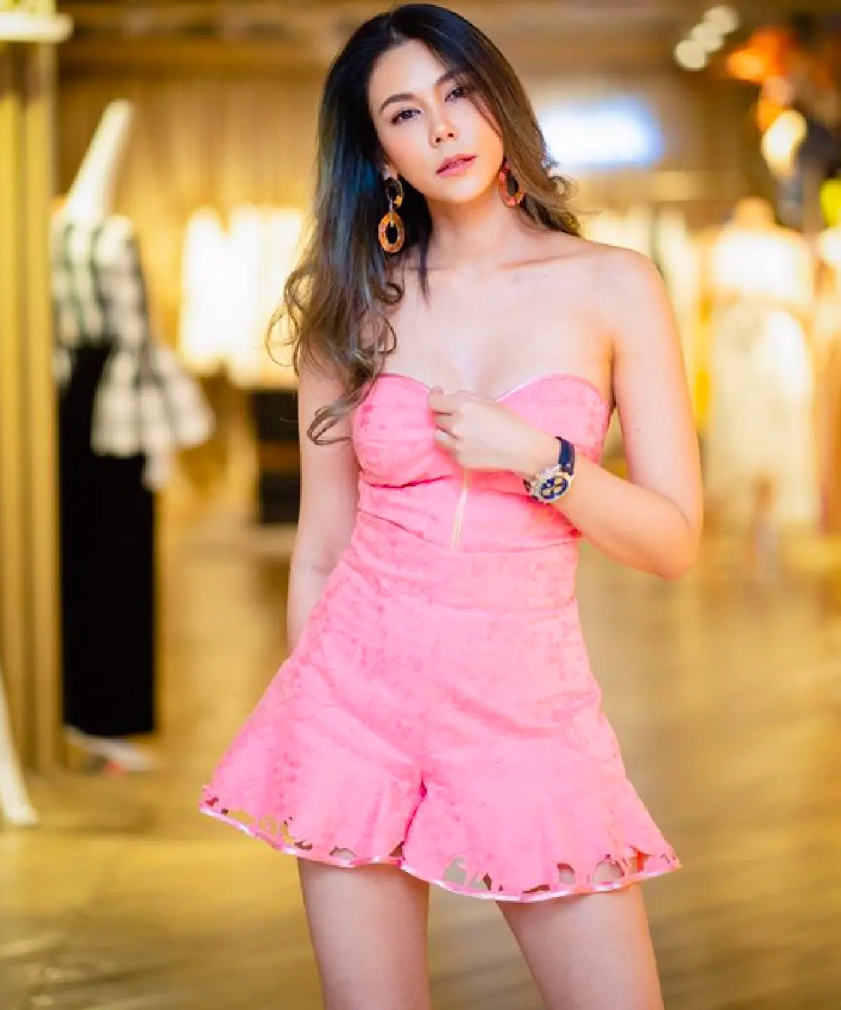 หัวใจจะวาย! “ตอง ภัครมัย" วัย 41 ยิ่งโสดยิ่งแซ่บ เผ็ดทุกชุดจริงๆ