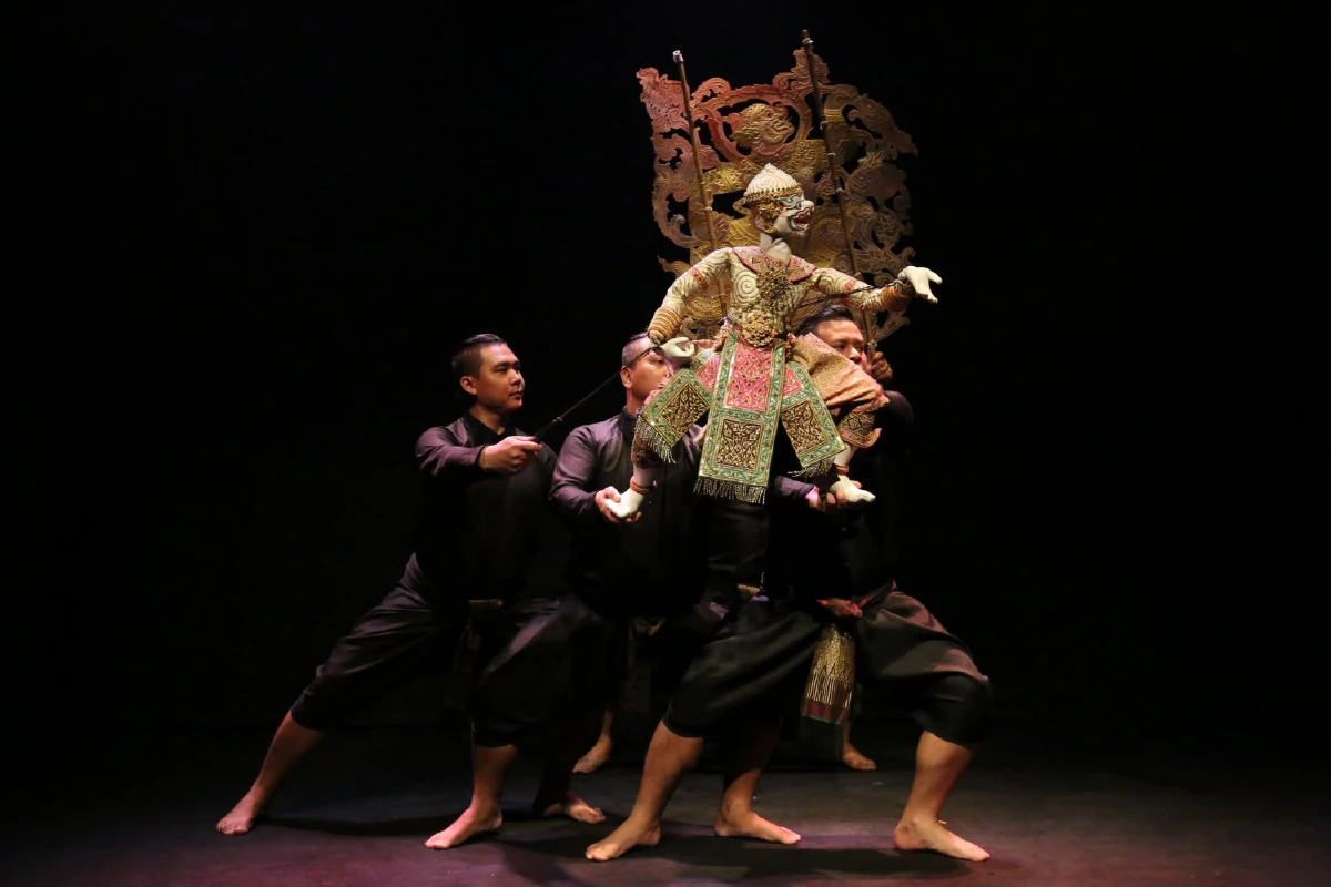 ชื่นชมความงดงามของหุ่นละครเล็ก (โจหลุยส์) ในงาน “เทิดไท้พระมหากษัตรา พระบรมราชาภิเษก”