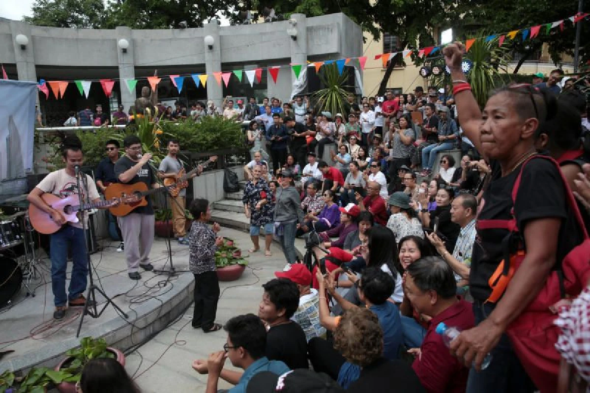 กลุ่มเคลื่อนไหวปชต.จัดกิจกรรม'เซฟจ่านิว'จตุพรไล่บี้'บิ๊กตู่-บิ๊กป้อม'รับผิดชอบ