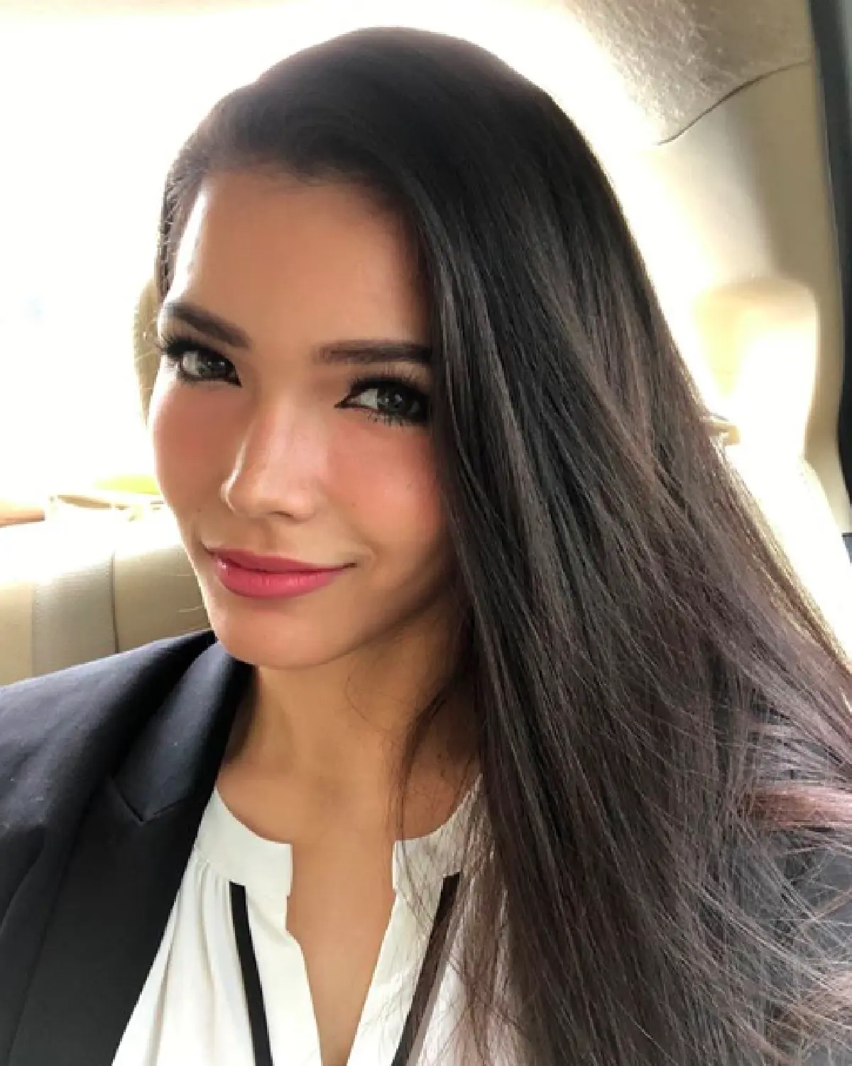 สวยทุกองศา! ส่องภาพ “ฟ้าใส ปวีณสุดา” มิสยูนิเวิร์สไทยแลนด์ 2019