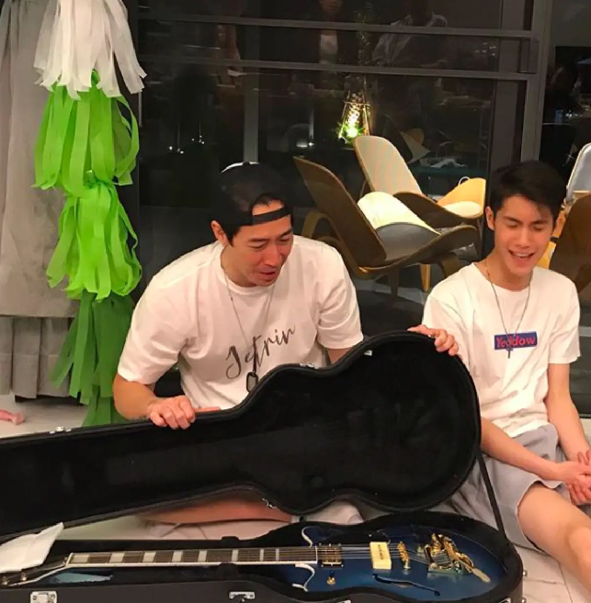 เปิดของขวัญ “พ่อเจ-แม่ปิ่น” มอบให้ “น้องเจ้านาย" อายุครบ 18 ปี