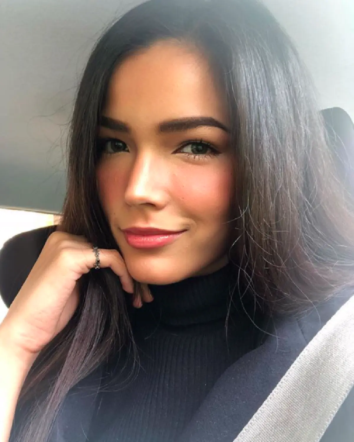 สวยทุกองศา! ส่องภาพ “ฟ้าใส ปวีณสุดา” มิสยูนิเวิร์สไทยแลนด์ 2019